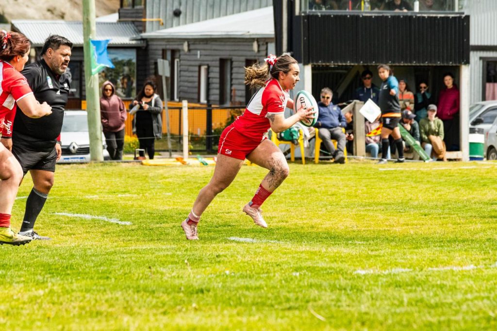 Ariana Tuñón: «Quiero traer todo lo que aprenda para aportarlo al rugby de Tierra del Fuego»