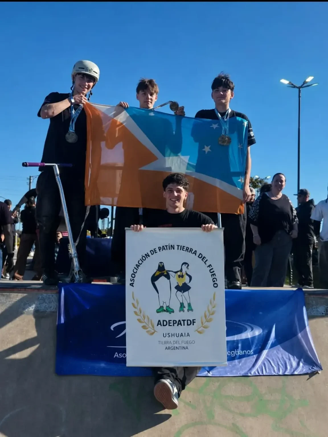 TRES TÍTULOS NACIONALES Y UNA ACTUACIÓN HISTÓRICA PARA EL SCOOTERING FUEGUINO